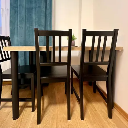 K22 Chopin Airport C